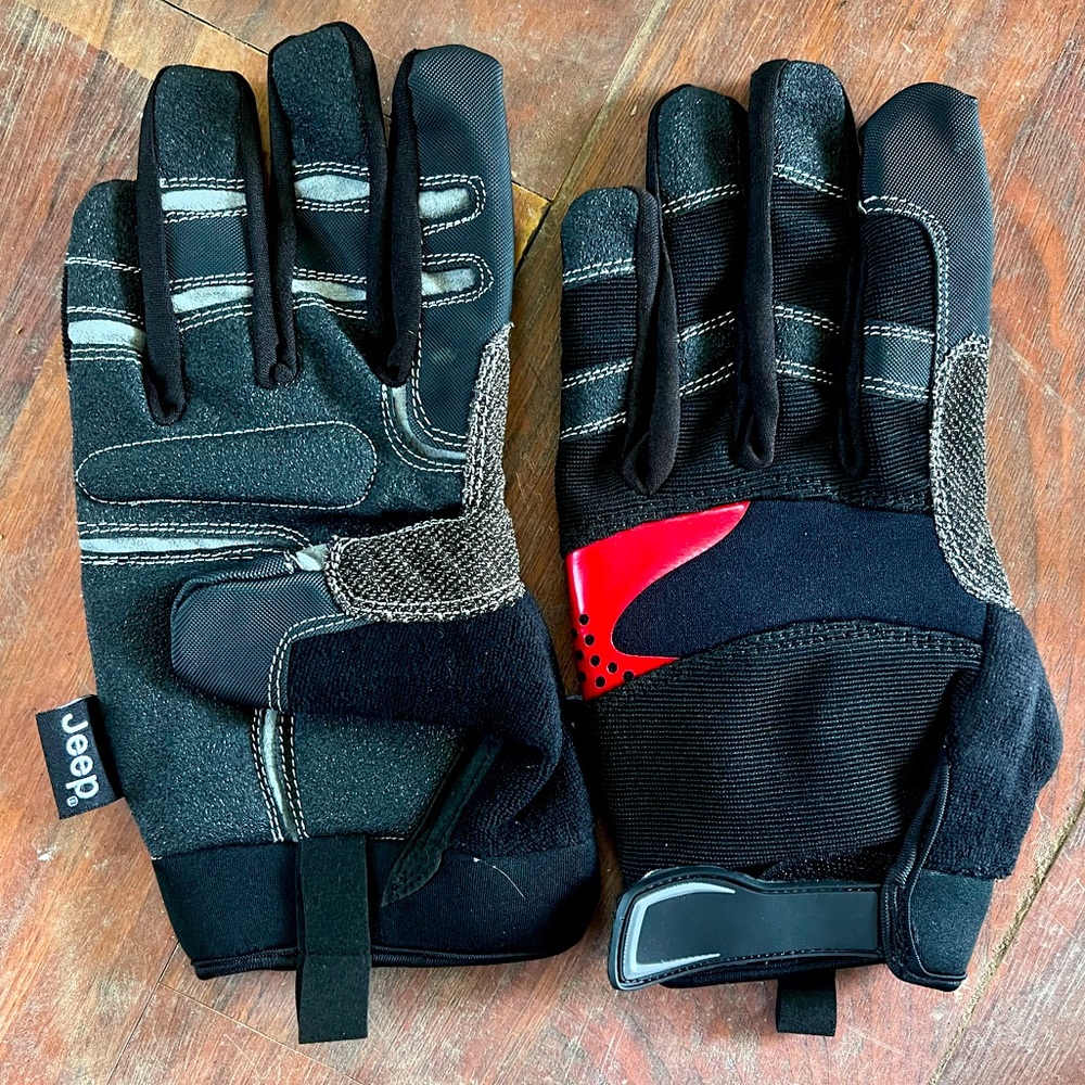 Jeep Black and Red Men's Gloves